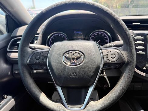 Used 2020 Toyota Camry LE FWD image 12