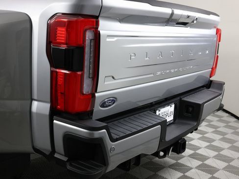 Used 2024 Ford F450 Platinum w/ FX4 Off-Road Package image 68