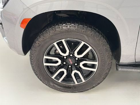 Used 2024 GMC Yukon AT4 w/ AT4 Premium Package image 30