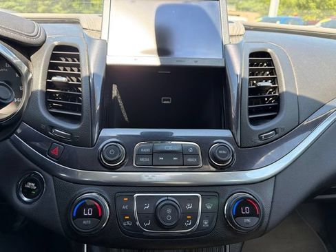 Used 2018 Chevrolet Impala LT w/ Sunroof and Spoiler Package FWD image 23