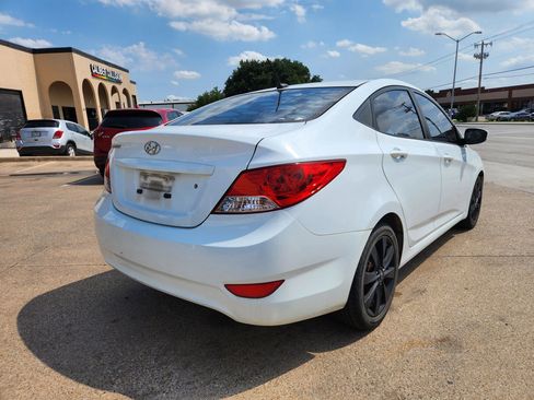 Used 2014 Hyundai Accent GLS w/ Option Group 2 FWD image 5