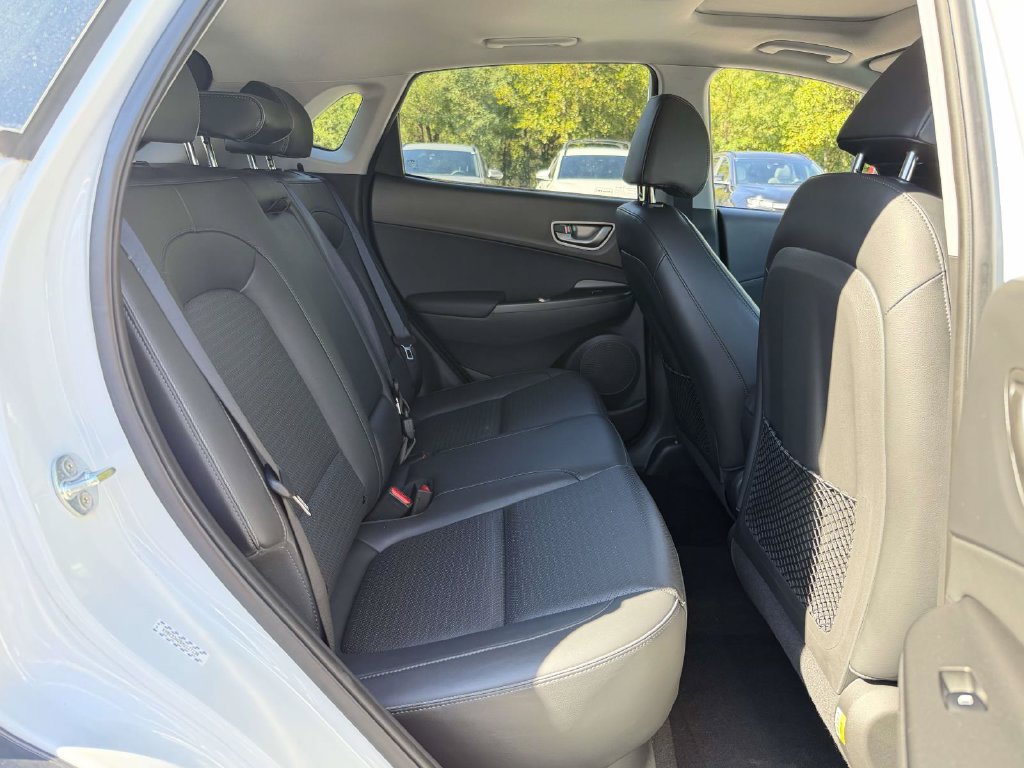 Used 2021 Hyundai Kona Limited w/ Cargo Package FWD image 10