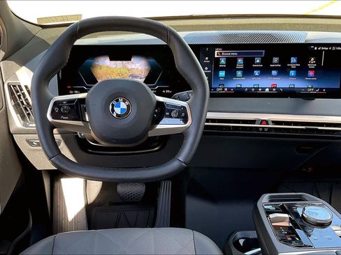 Used 2026 BMW iX xDrive45 image 5