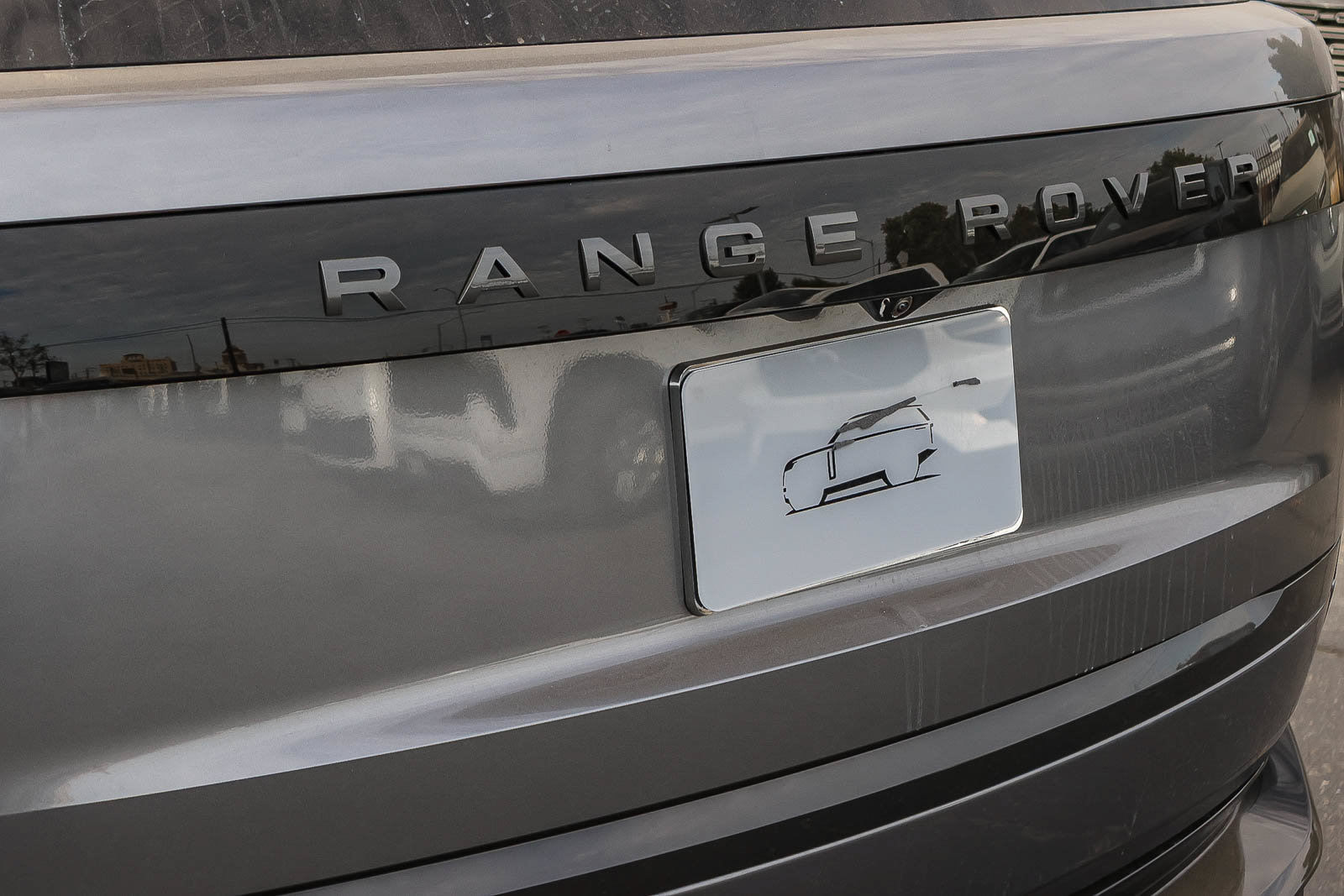 New 2026 Land Rover Range Rover Long Wheelbase SE AWD/4WD image 11