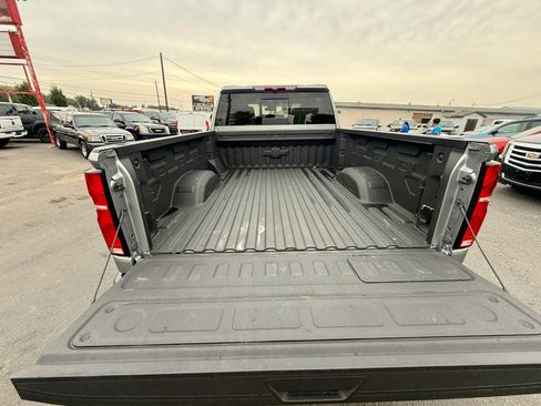 Used 2025 Chevrolet Silverado 2500 LT w/ Trail Boss Package AWD/4WD image 14