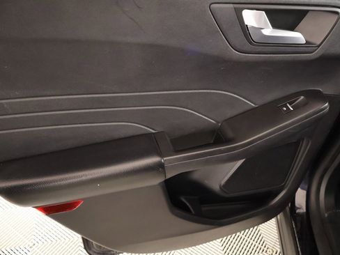 Used 2021 Ford Escape SEL image 16