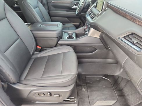 Used 2023 Chevrolet Tahoe Z71 w/ Luxury Package AWD/4WD image 29