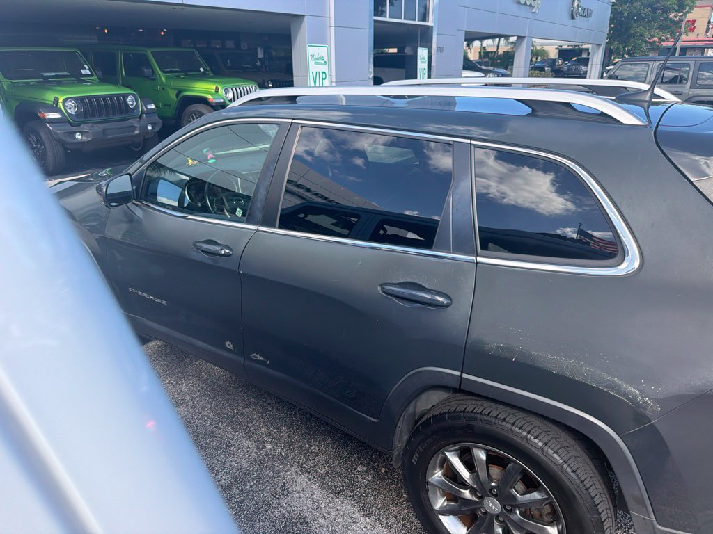 Used 2018 Jeep Cherokee Limited AWD/4WD image 13