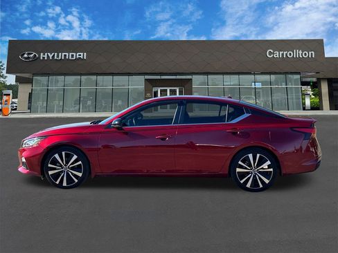 Used 2019 Nissan Altima 2.5 SR w/ SR Premium Package image 8