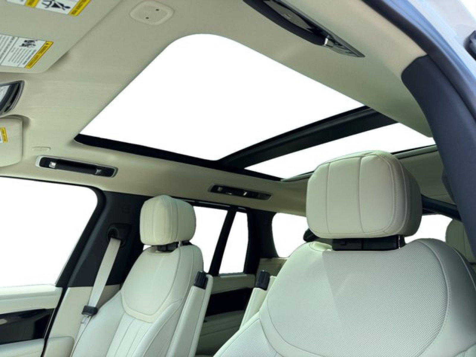 New 2026 Land Rover Range Rover SE AWD/4WD image 12