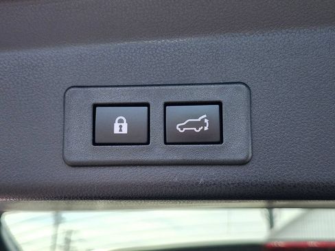 Used 2024 Subaru Ascent Touring AWD/4WD image 32