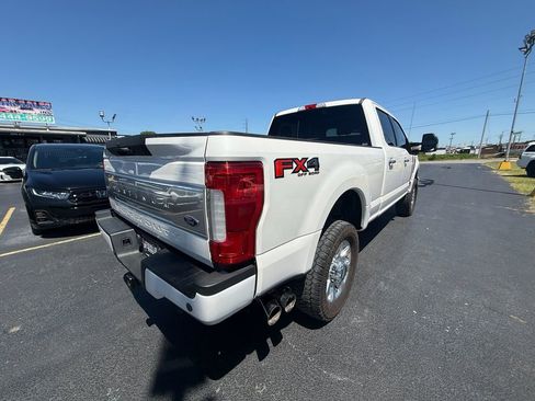 Used 2019 Ford F350 Platinum w/ Platinum Ultimate Package AWD/4WD image 3