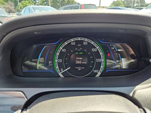 Used 2017 Honda Accord Touring image 11