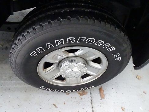 Certified 2024 RAM 2500 Tradesman w/ Chrome Appearance Group image 32