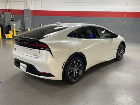 Certified 2024 Toyota Prius XLE image 10