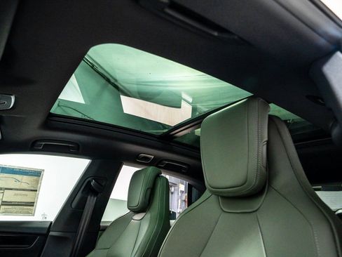 New 2026 Porsche Macan 4 Electric image 29