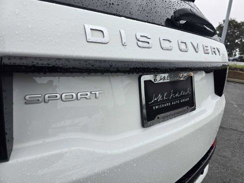 Used 2025 Land Rover Discovery Sport S image 16