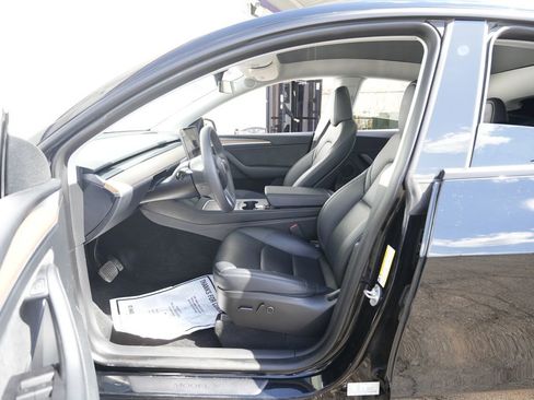 Used 2023 Tesla Model Y Long Range image 19