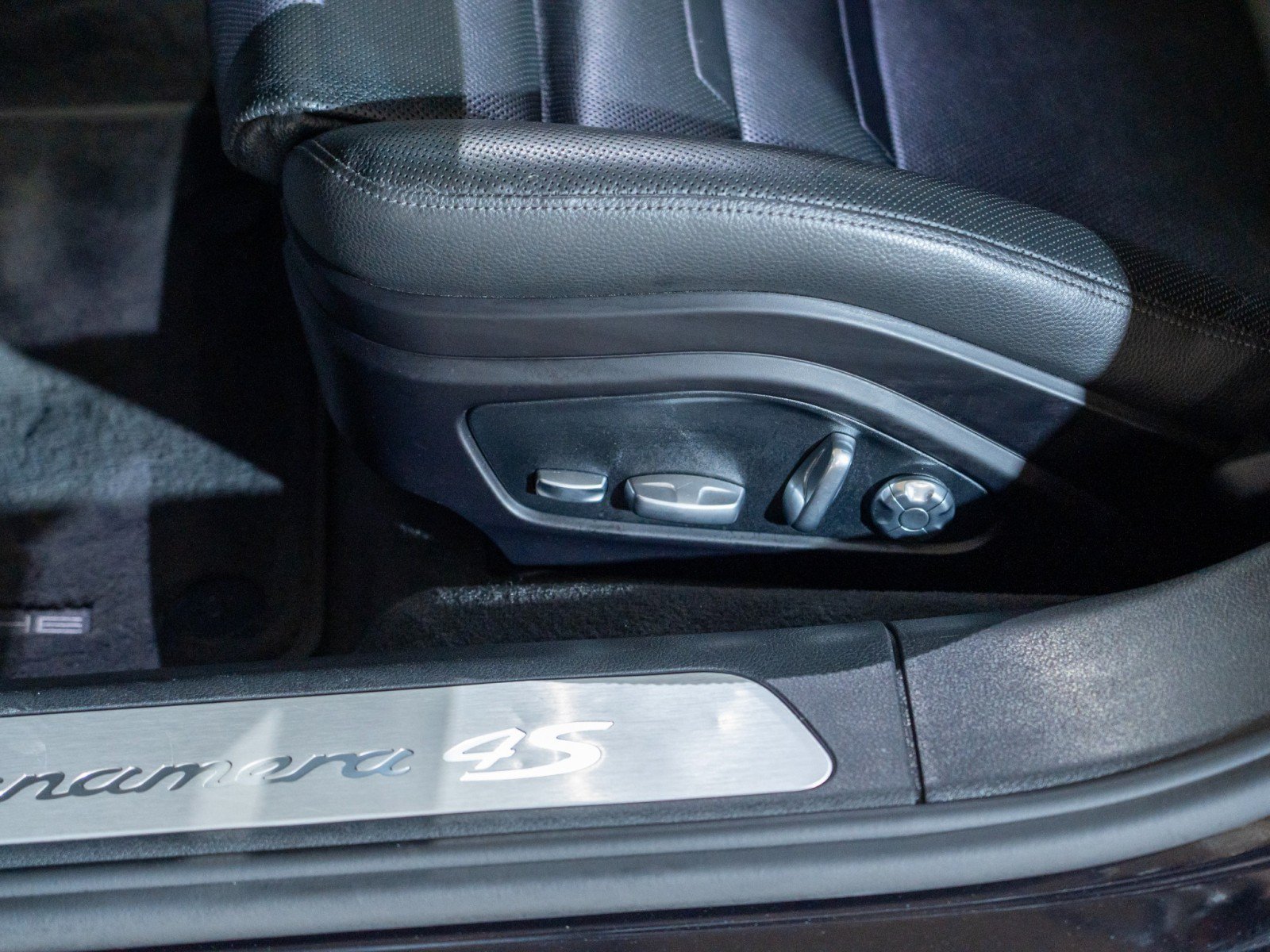 Certified 2020 Porsche Panamera 4S AWD/4WD image 12