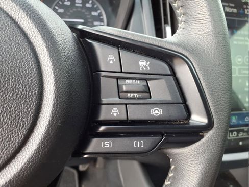 Used 2025 Subaru Forester Premium AWD/4WD image 20