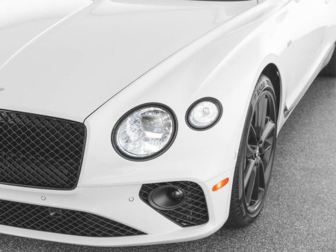 Used 2024 Bentley Continental GT image 13