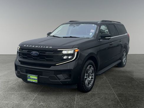 Used 2025 Ford Expedition Max Active AWD/4WD image 4