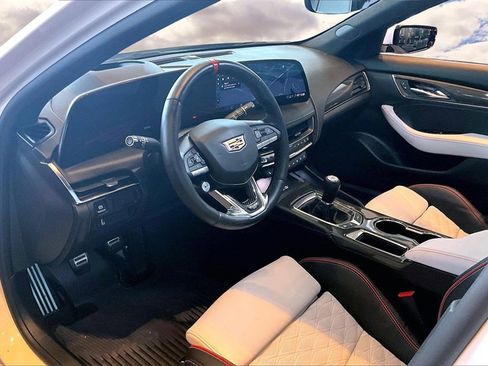 Used 2025 Cadillac CT5 V Blackwing w/ Precision Package image 17