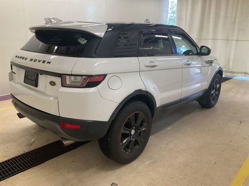 Used 2017 Land Rover Range Rover Evoque SE AWD/4WD image 2