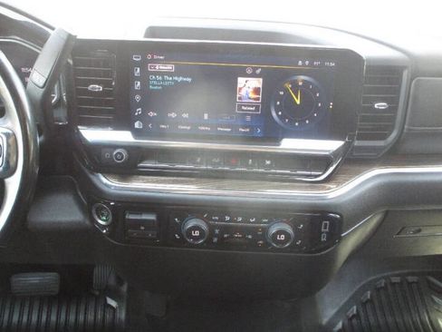 Used 2024 Chevrolet Silverado 2500 LT w/ Convenience Package AWD/4WD image 8
