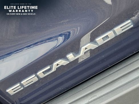 Used 2020 Cadillac Escalade Premium Luxury AWD/4WD image 6