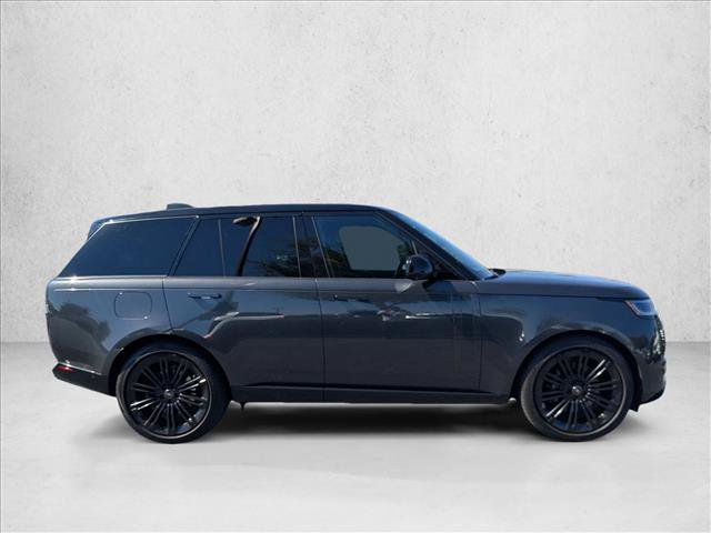 Used 2024 Land Rover Range Rover SE AWD/4WD image 4