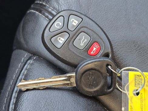 Used 2015 Chevrolet Traverse LT image 33