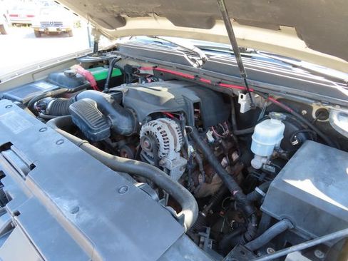 Used 2008 GMC Yukon SLT w/ SLT Preferred Equipment Group AWD/4WD image 32