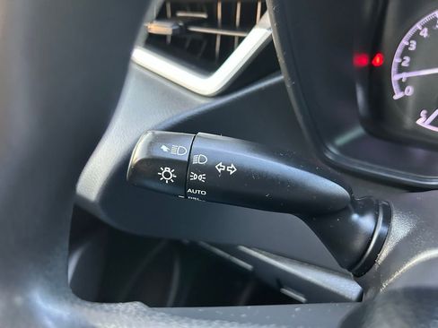 Used 2021 Toyota Corolla LE w/ Carpet Mat Package (TMS) image 20