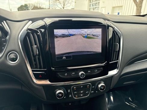 Certified 2024 Chevrolet Traverse LT image 17