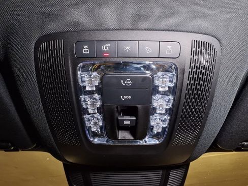 Used 2022 Mercedes-Benz GLS 450 4MATIC image 11