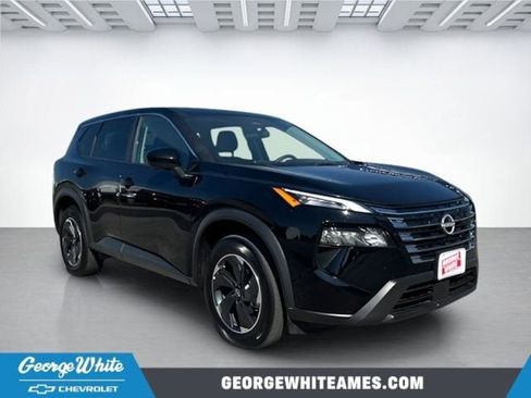 Used 2024 Nissan Rogue SV image 1