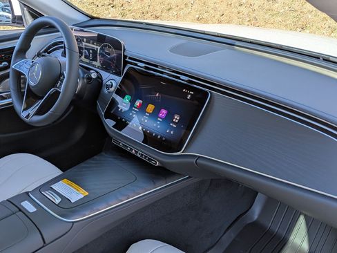 New 2026 Mercedes-Benz E 450 4MATIC Sedan image 32