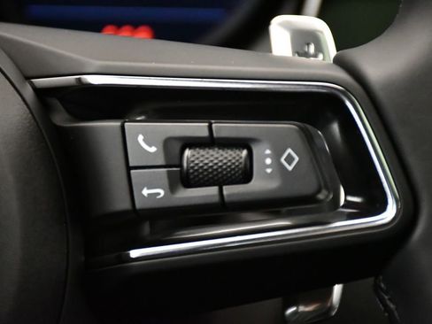 Used 2025 Porsche Macan Turbo image 27