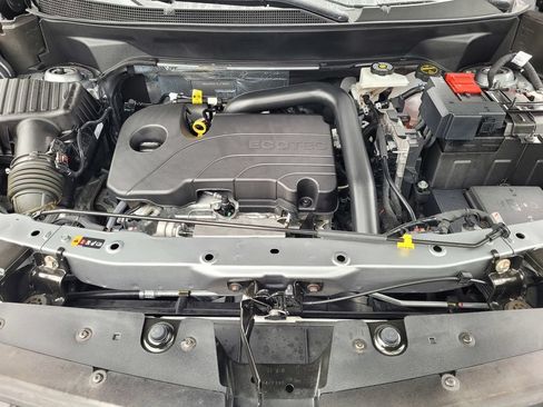 Used 2025 Chevrolet Equinox LT AWD/4WD image 13