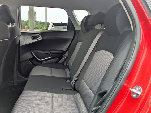 Used 2025 Kia Soul LX FWD image 22