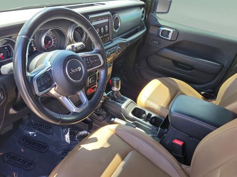 Used 2021 Jeep Wrangler Unlimited Rubicon image 16