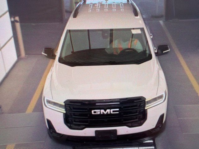 Used 2022 GMC Acadia SLE w/ Elevation Edition FWD image 11