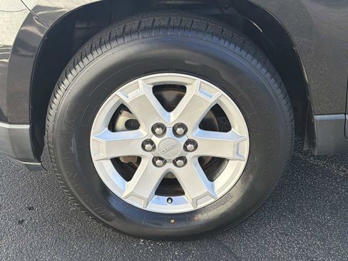 Used 2014 GMC Acadia SLE image 29