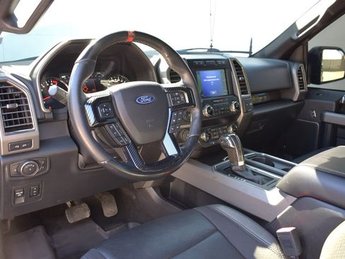 Used 2019 Ford F150 Raptor w/ Equipment Group 802A Luxury AWD/4WD image 3