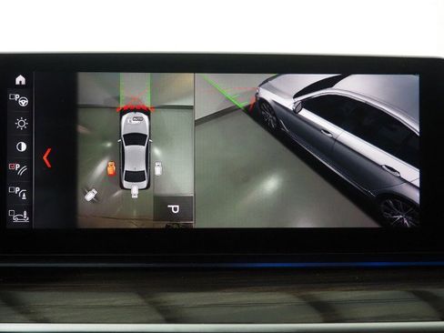 Used 2019 BMW 540i image 32