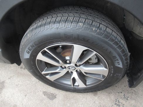 Used 2017 Toyota RAV4 XLE w/ Plus Extra Value Package image 13
