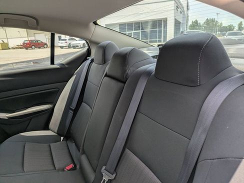 Used 2025 Nissan Altima 2.5 SV FWD image 28