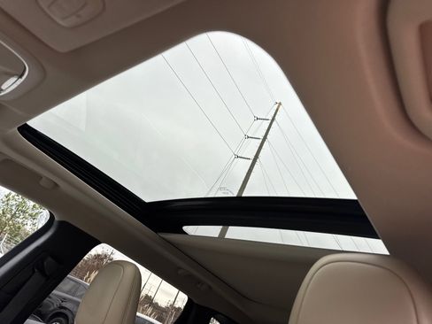 Used 2016 Jeep Cherokee Limited w/ Technology Group image 32