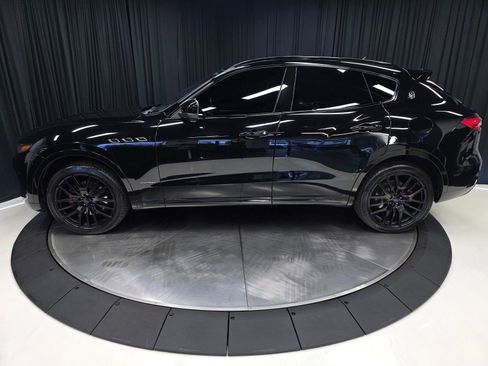 Used 2018 Maserati Levante GranSport image 8